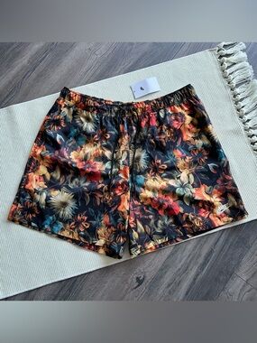 Nike Club Flow Off Noir Floral Print Shorts